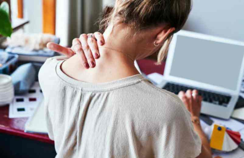 Quel traitement pour une douleur cervicale qui remonte dans la tête ?