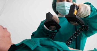 Peut-on utiliser un défibrillateur sur une personne avec un pacemaker ?