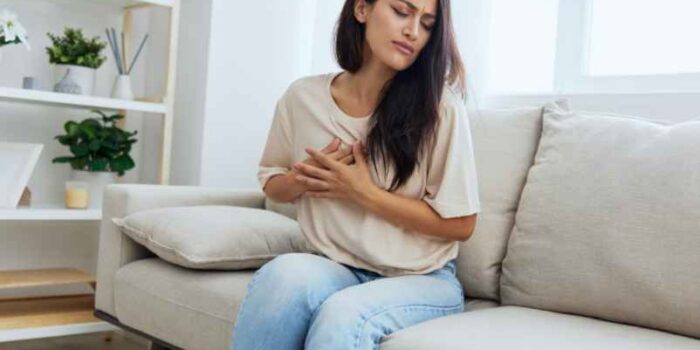 Douleurs musculaires et articulaires dans tout le corps : causes et traitements