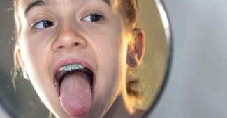 Cancer de la langue : les symptômes à connaître absolument avant qu’il ne soit trop tard