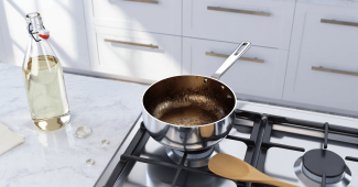 Comment rattraper une casserole brûlée avec deux ingrédients présents dans vos placards