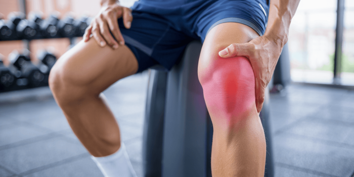 Genou gonflé après le sport : ça pourrait être plus grave qu’une simple douleur !