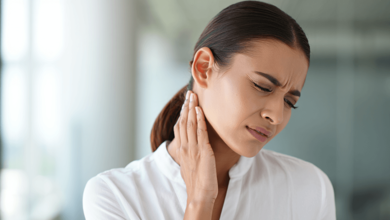 Douleur au cou : quelles sont les causes de la cervicalgie ?