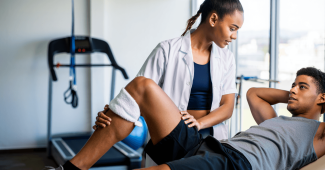 Pourquoi faire appel à un kinésithérapeute du sport plutôt qu’à un kinésithérapeute ?