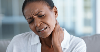 Traitements et symptômes : douleur à la nuque
