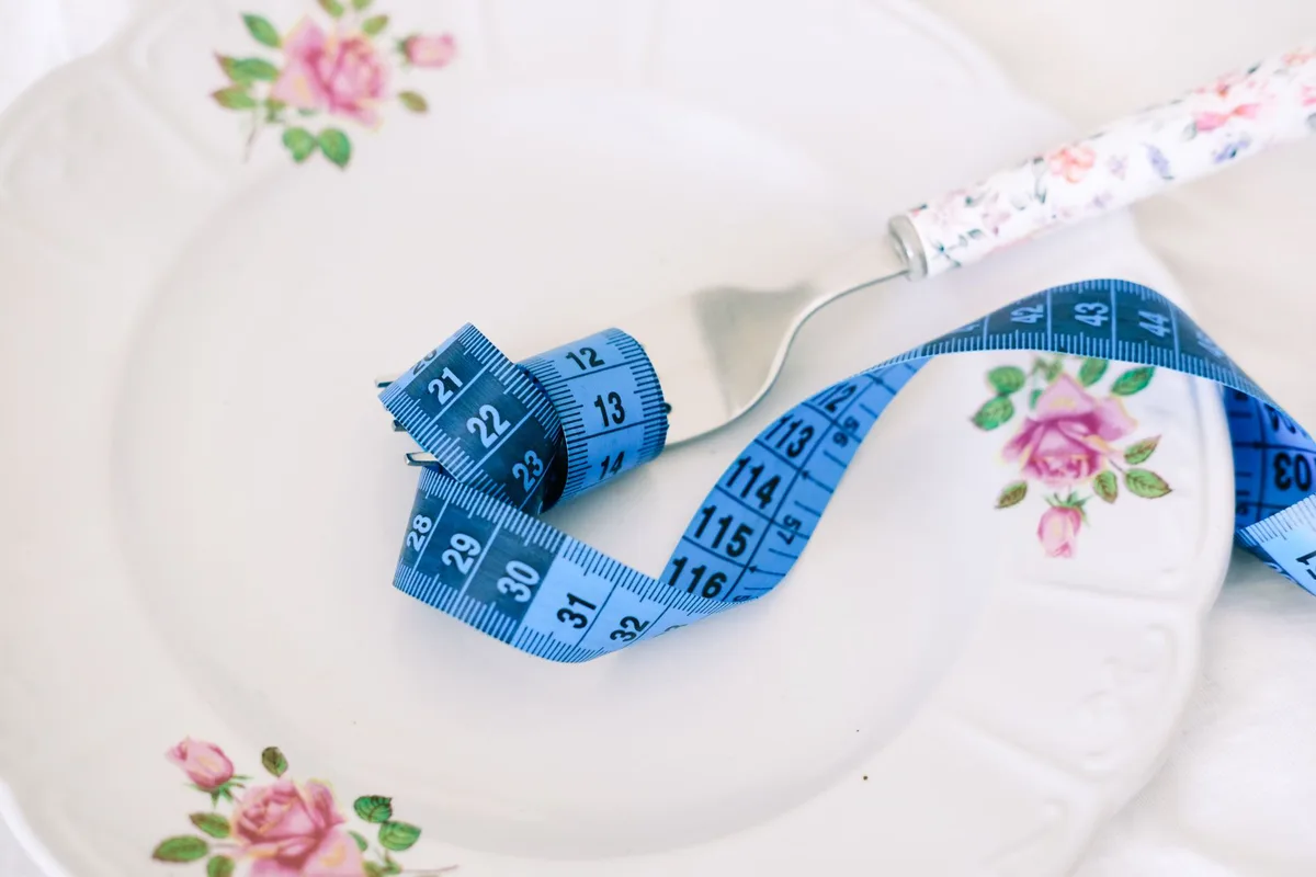 Illustration de la perte de masse musculaire et des effets de la dénutrition chez un patient cancéreux